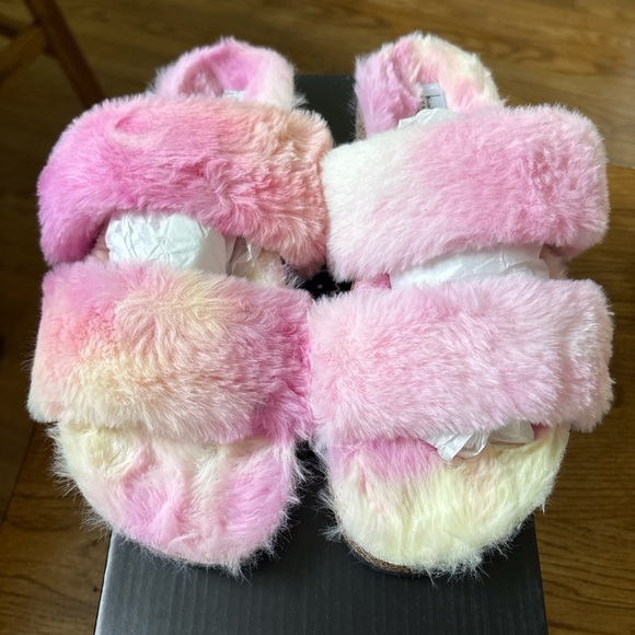 Nicole Miller Pink and Cream Fluffy Slippers - Picture 1 of 5